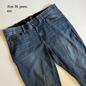 Size 36 Lularoe jeans, blue, not distressed (124)